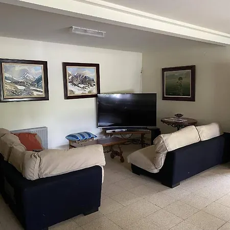 Hostatgeria I Restaurant Coll De Condreu Guest house