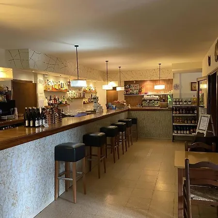Hostatgeria I Restaurant Coll De Condreu Guest house *